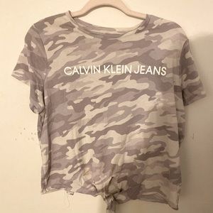 NEW Calvin Klein t-shirt